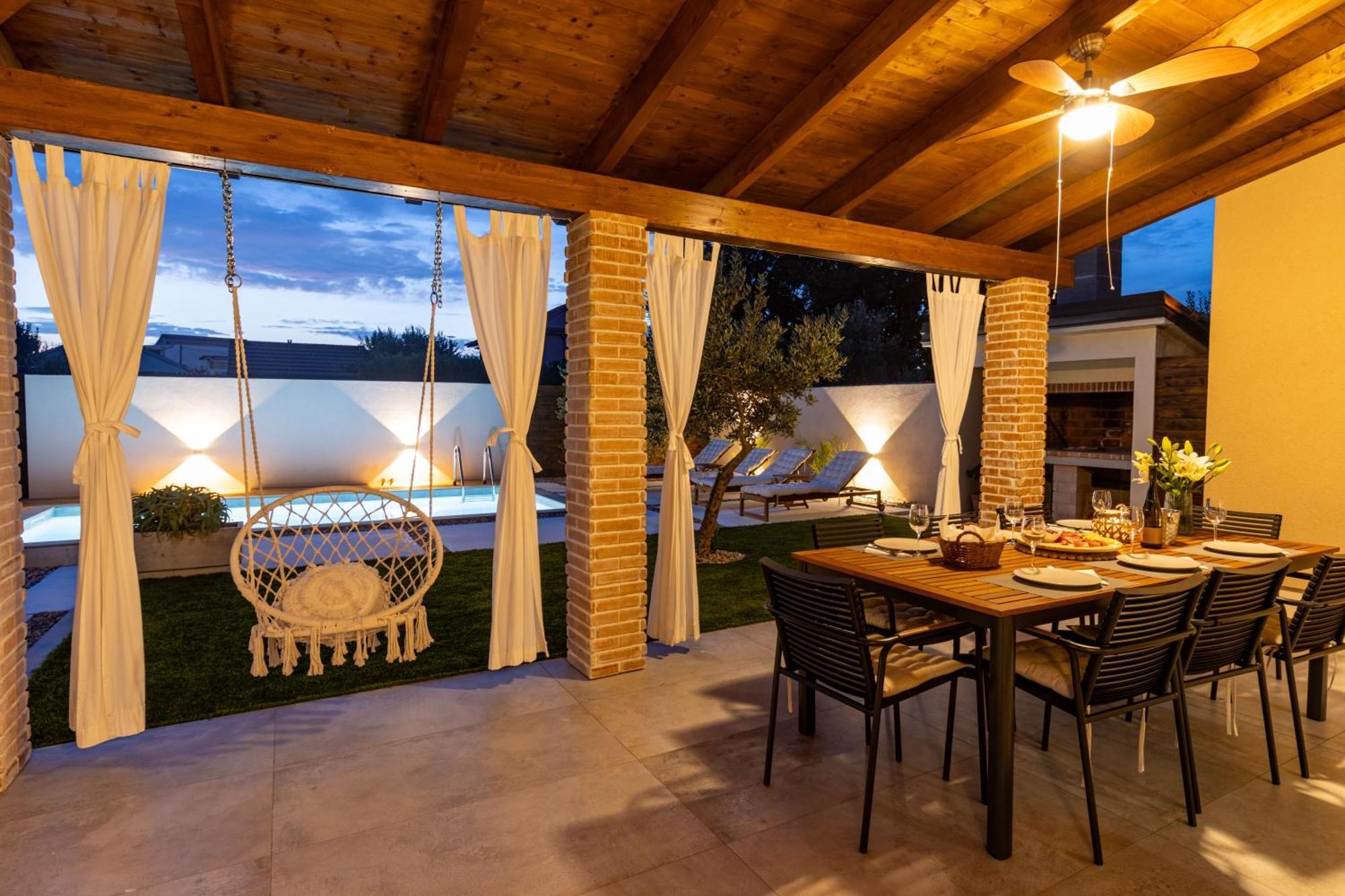 Holiday Home Silencio Biograd บีโอกราดนาโมรู ภายนอก รูปภาพ