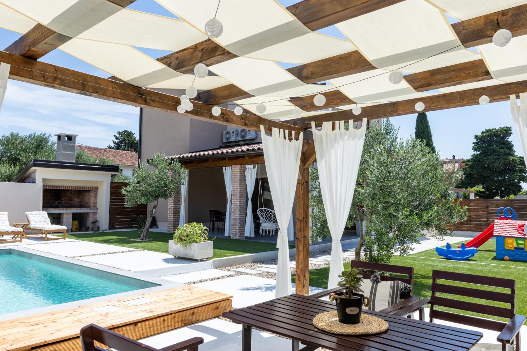 Holiday Home Silencio Biograd บีโอกราดนาโมรู ภายนอก รูปภาพ