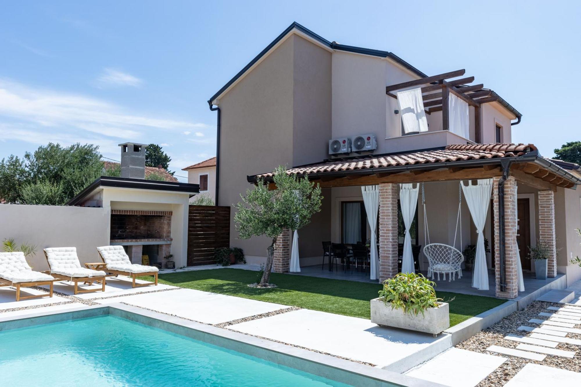 Holiday Home Silencio Biograd บีโอกราดนาโมรู ภายนอก รูปภาพ