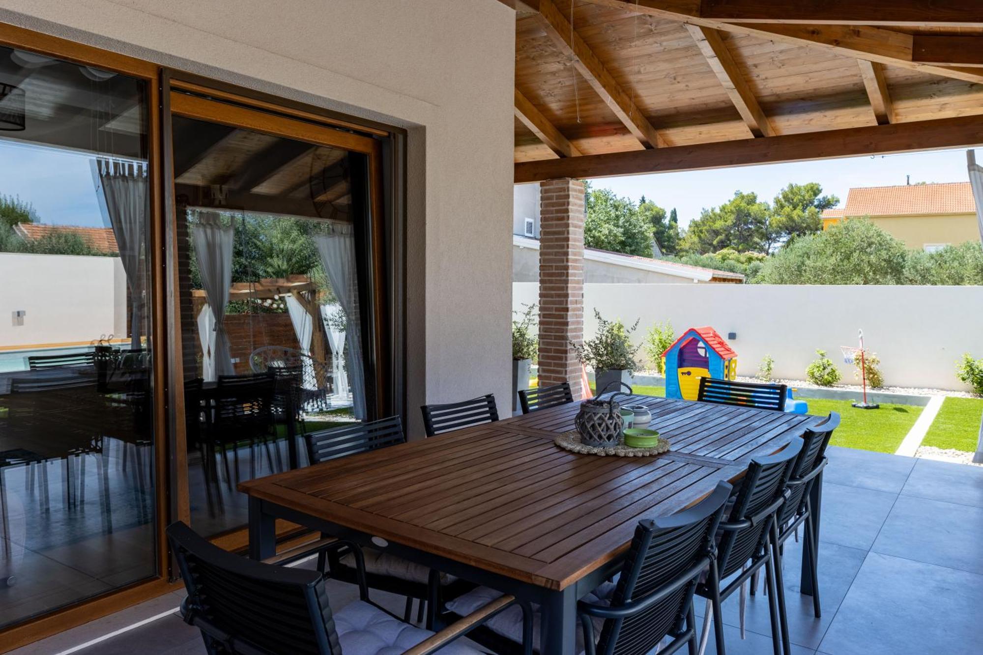 Holiday Home Silencio Biograd บีโอกราดนาโมรู ภายนอก รูปภาพ